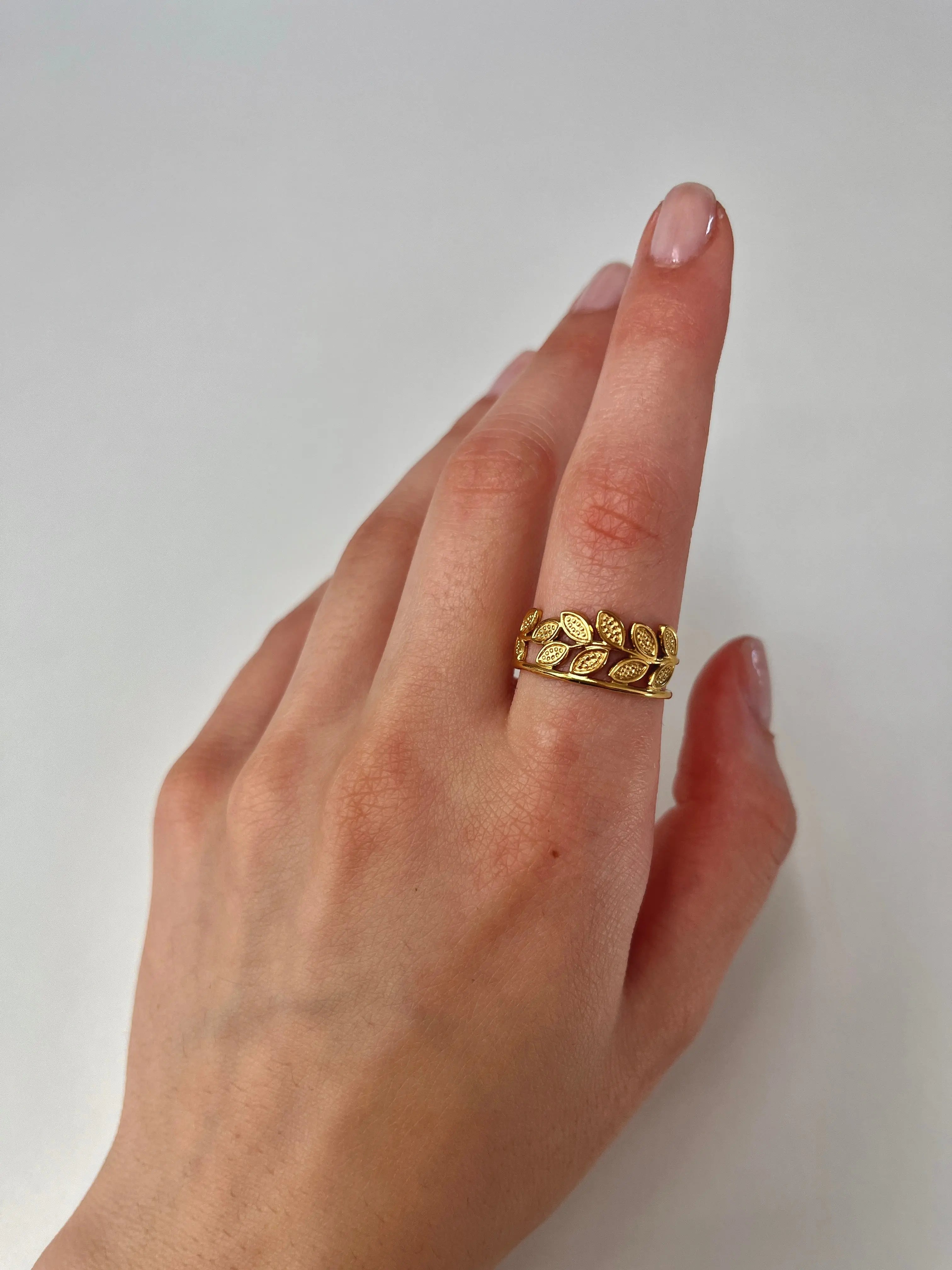 Hila Ring Gold