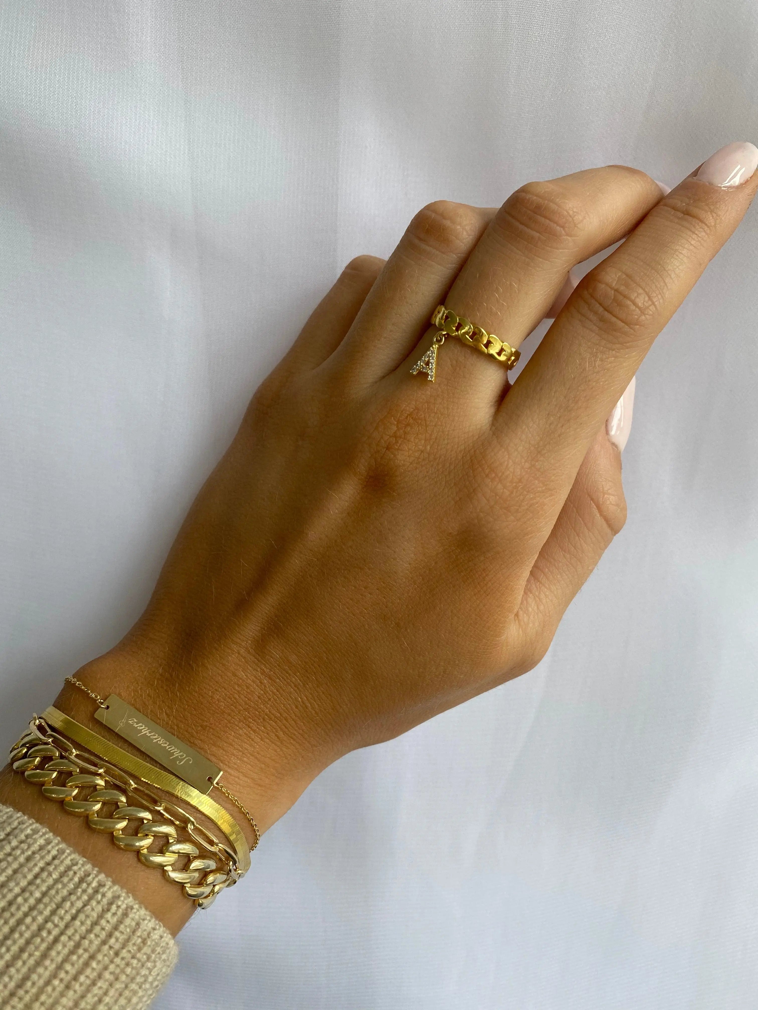 Sylvie Ring mit Buchstabe - Bonheur Jewellery