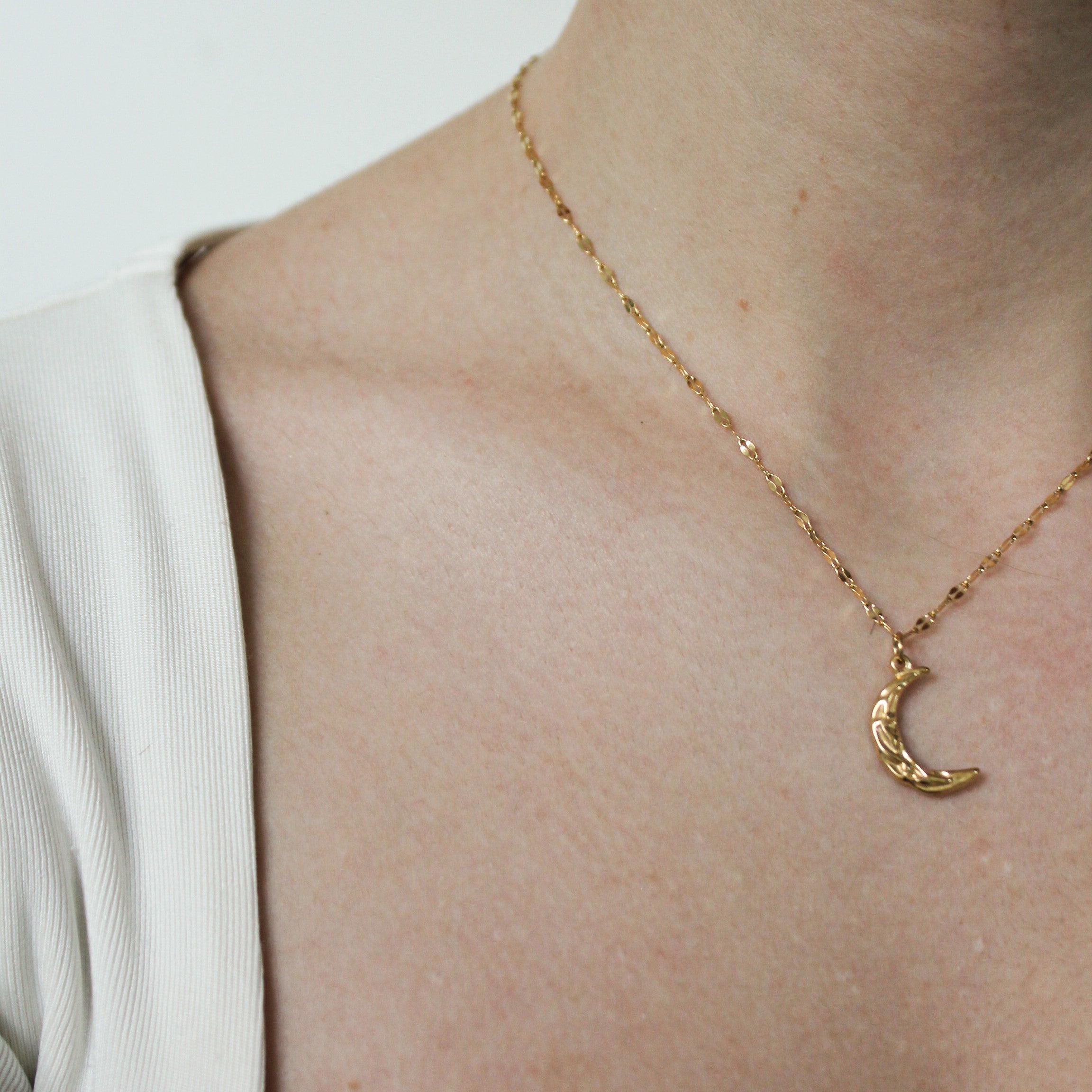 Luna Mond Halskette Gold